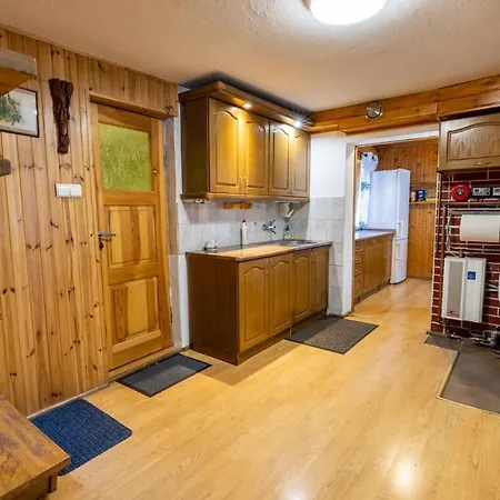 Caloroczny Jaskowa 30 Dom 4 別荘 *